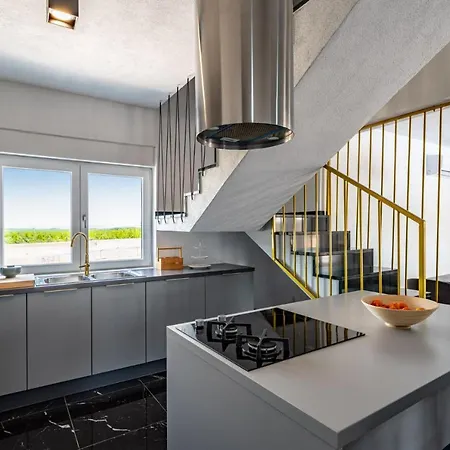 Diva Villa *