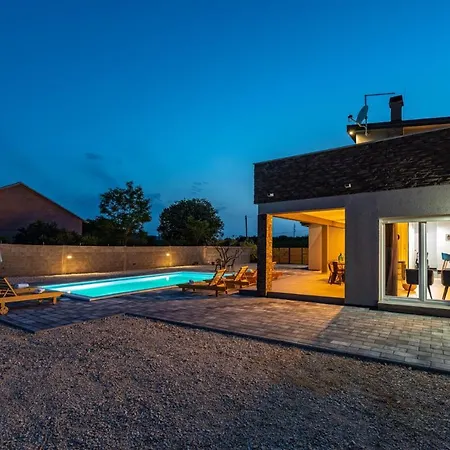 Diva Villa *